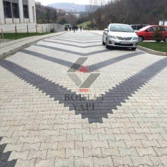 Mineral Yüzeyli Kilit Taşı