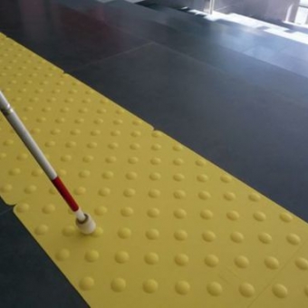 Görme Engelli Uyarı Taşı