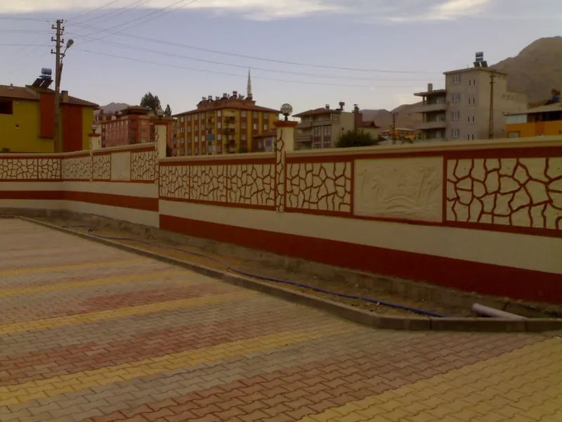 Taş Desenli Beton Duvar